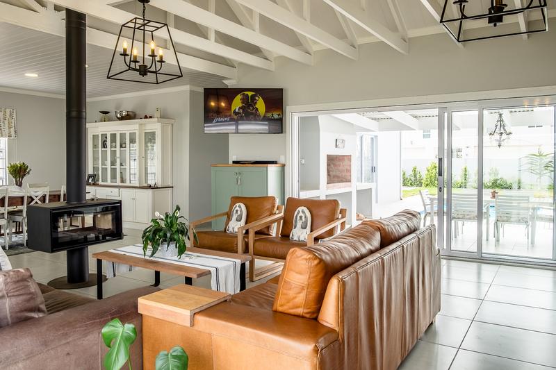 3 Bedroom Property for Sale in Britannia Bay Western Cape